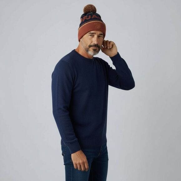 Fjällräven Pom Hat Autumn Leaf Dark Navy Beanie NWT Unisex Eco Knit Outdoor - Picture 1 of 5